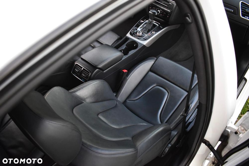 Audi A4 Limousine - 13