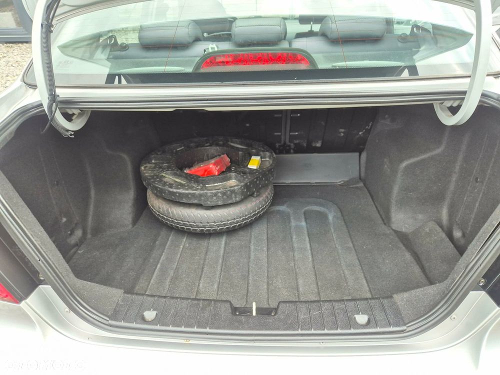 Chevrolet Aveo 1.2 Plus - 15