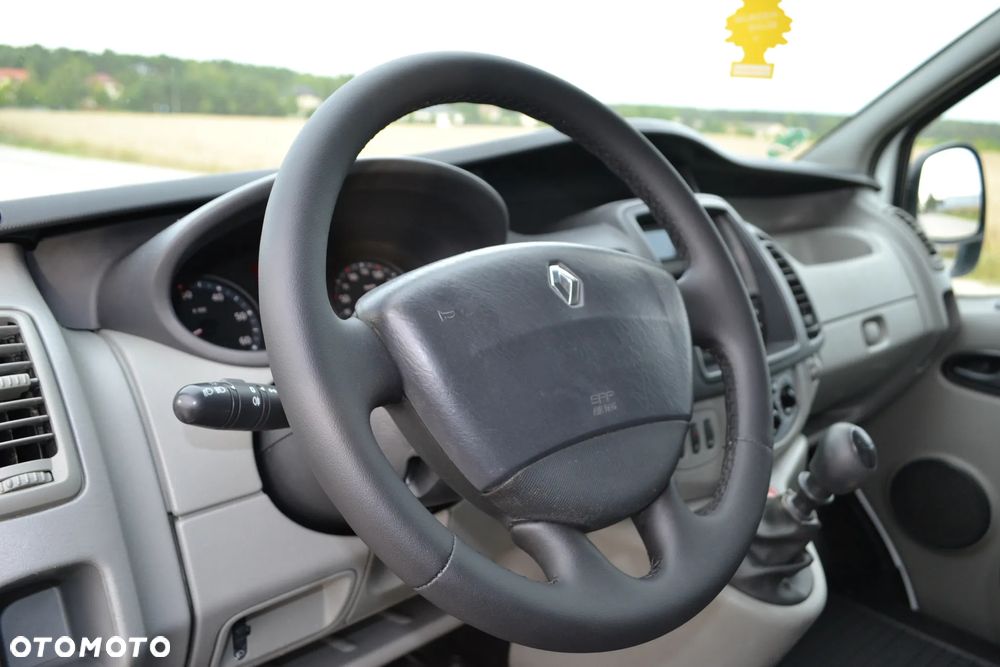 Renault Trafic - 12