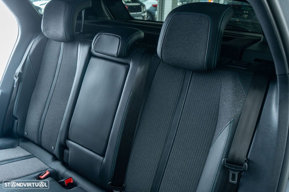 Peugeot 3008 1.6 Hybrid Allure Pack e-EAT8 - 8