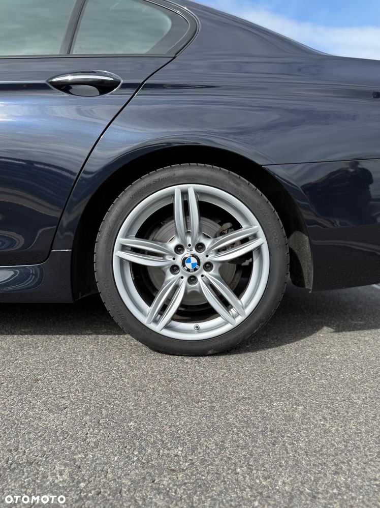 BMW Seria 5 525d xDrive - 12