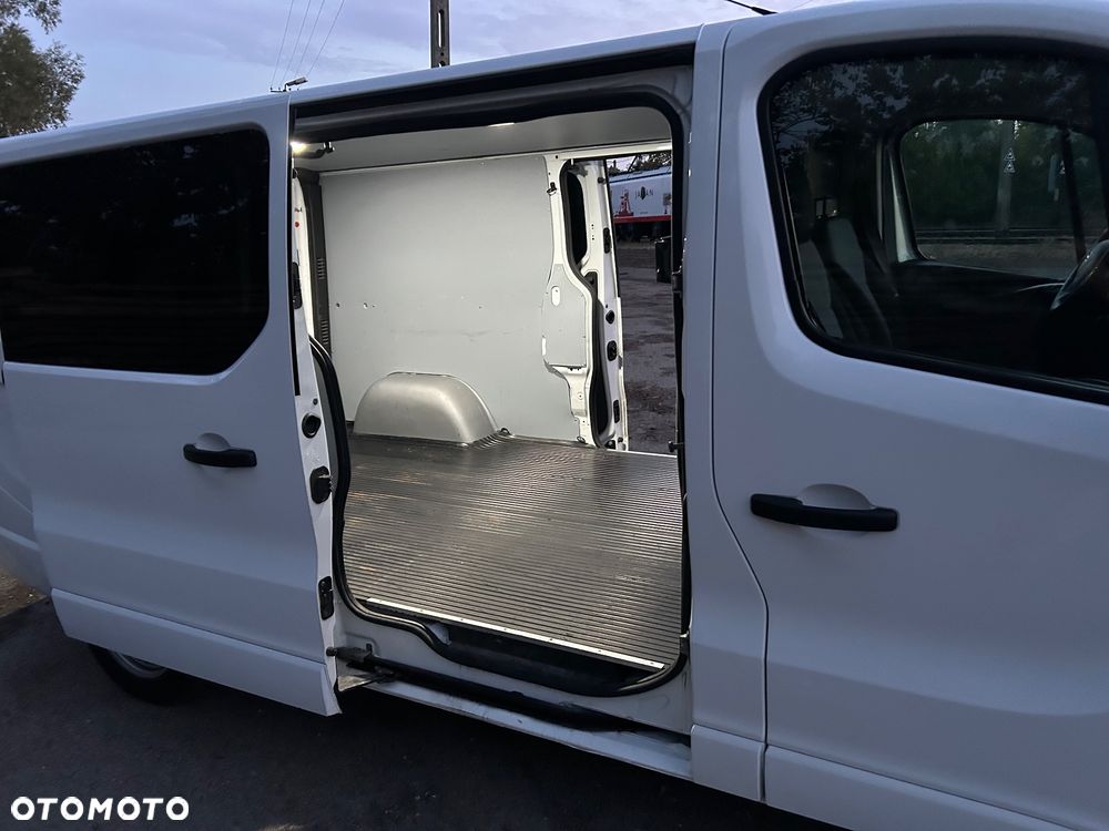 Opel Vivaro B - 16