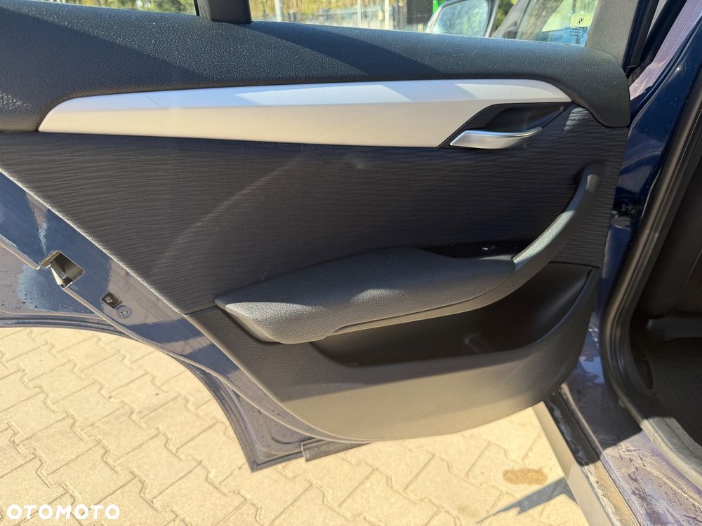 BMW X1 sDrive18d - 17