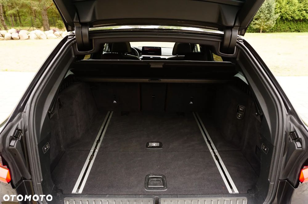 BMW Seria 5 530i xDrive mHEV Luxury Line - 17