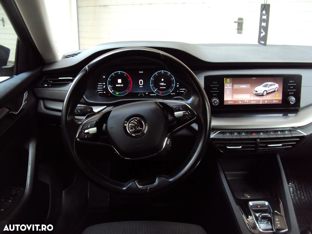 Skoda Octavia 2.0 TDI DSG Ambition - 6