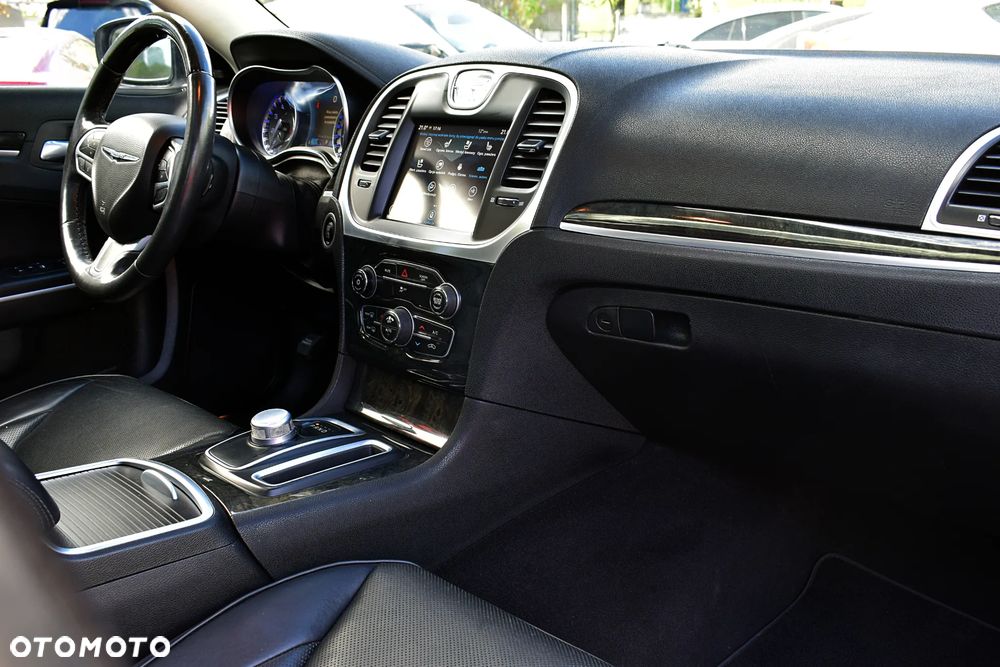 Chrysler 300 - 10