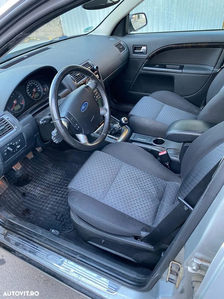 Ford Mondeo 2.0TDCi Ghia - 4