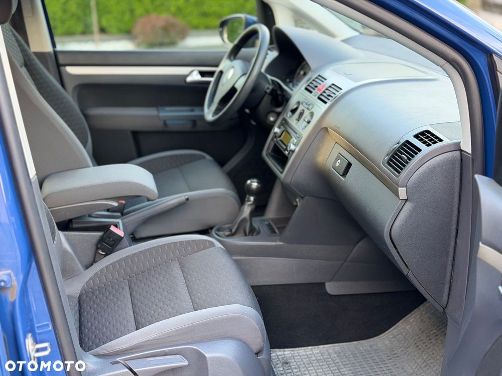 Volkswagen Touran 1.9 TDI Highline - 11
