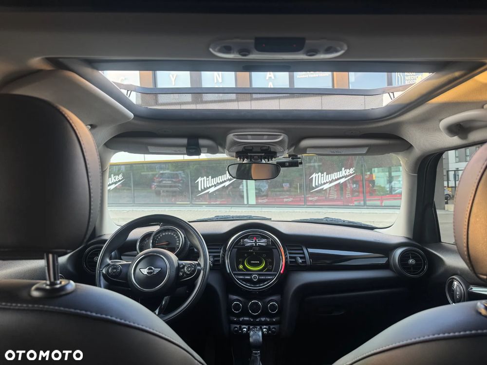 MINI Cooper Standard - 10