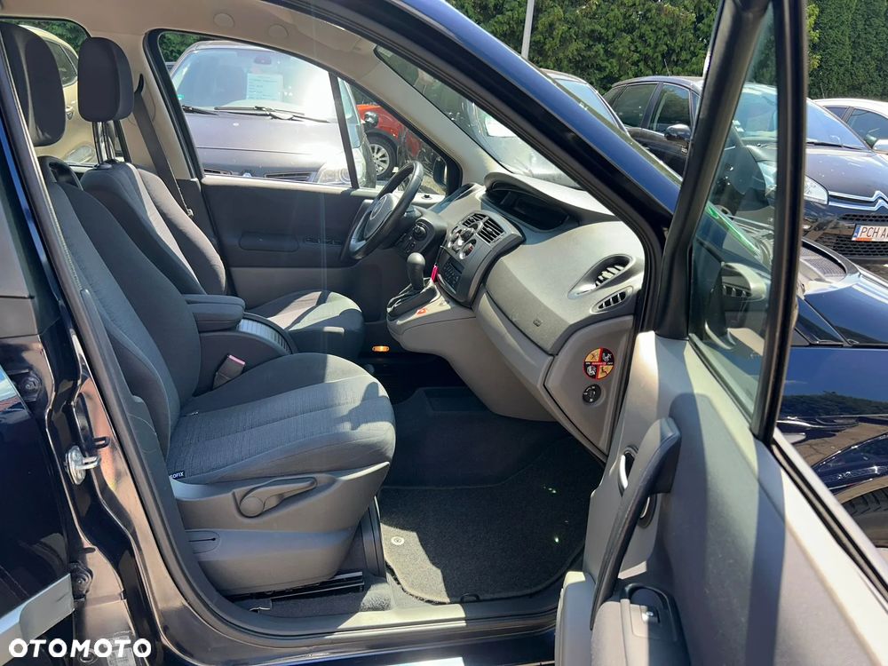Renault Scenic 1.6 16V Privilege - 18