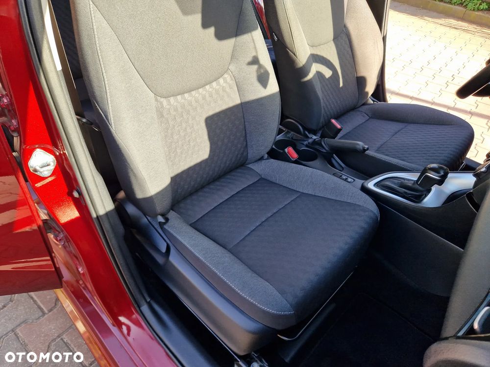 Toyota Yaris ver-1-5-vvt--i-comfort - 23