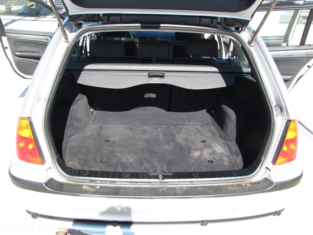 BMW Seria 3 - 33