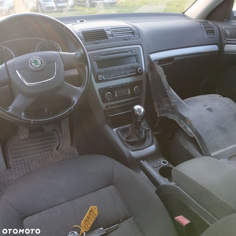 Skoda Octavia 1.4 TSI Ambiente - 10