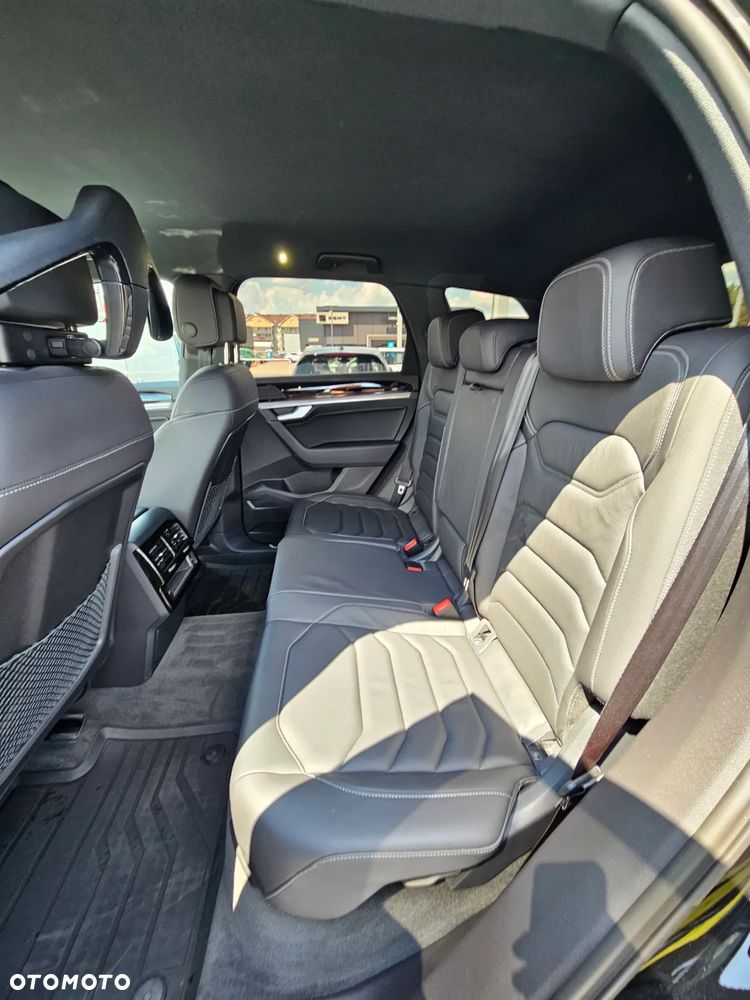 Volkswagen Touareg 3.0 V6 TFSI 4Motion R-Line - 29