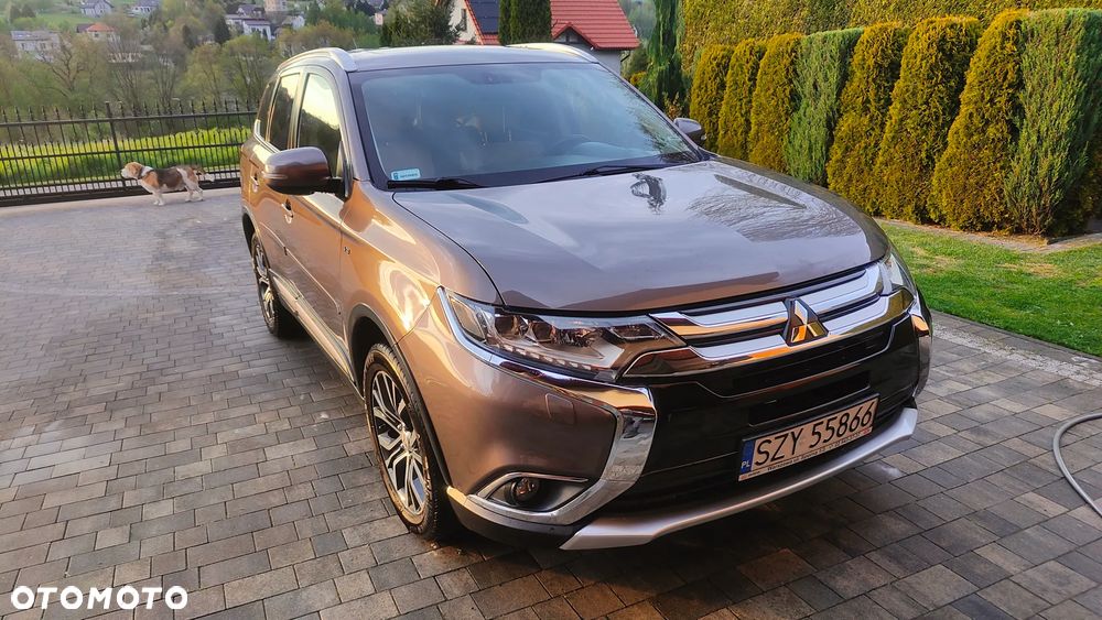 Mitsubishi Outlander - 1