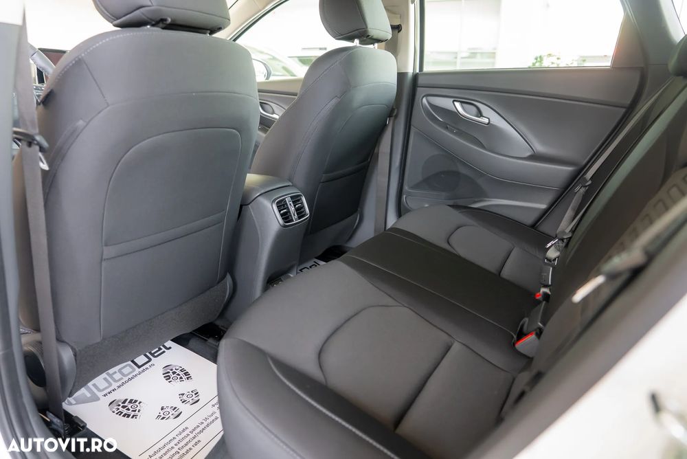 Hyundai i30 1.5 96CP M/T Highway - 18