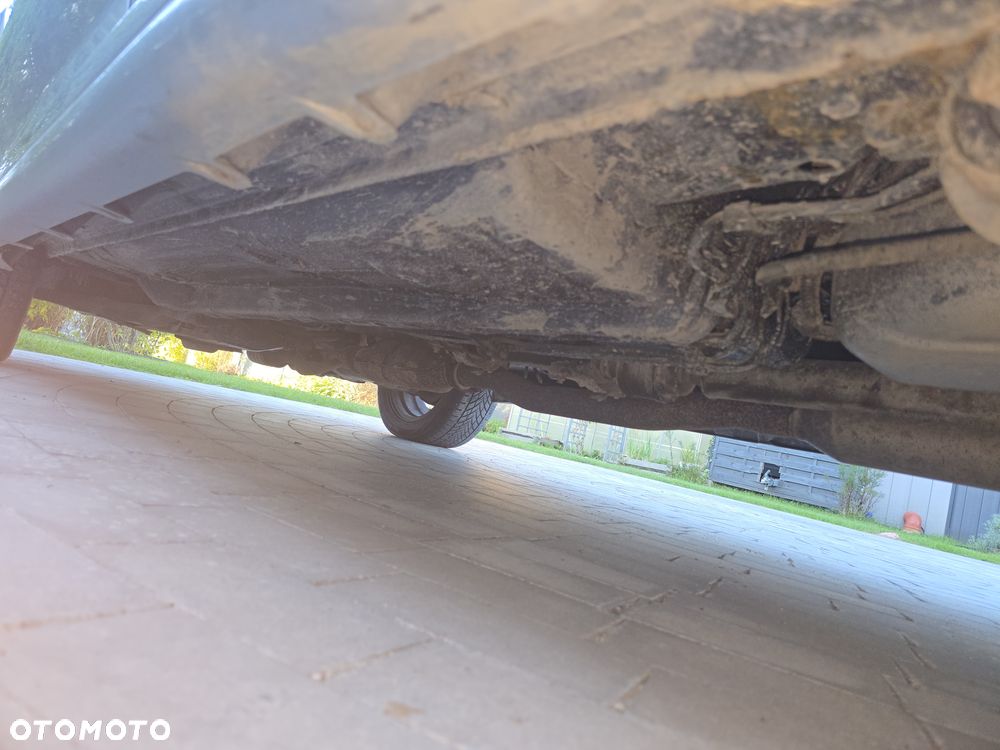 Mitsubishi Outlander 2.0 Turbo - 12