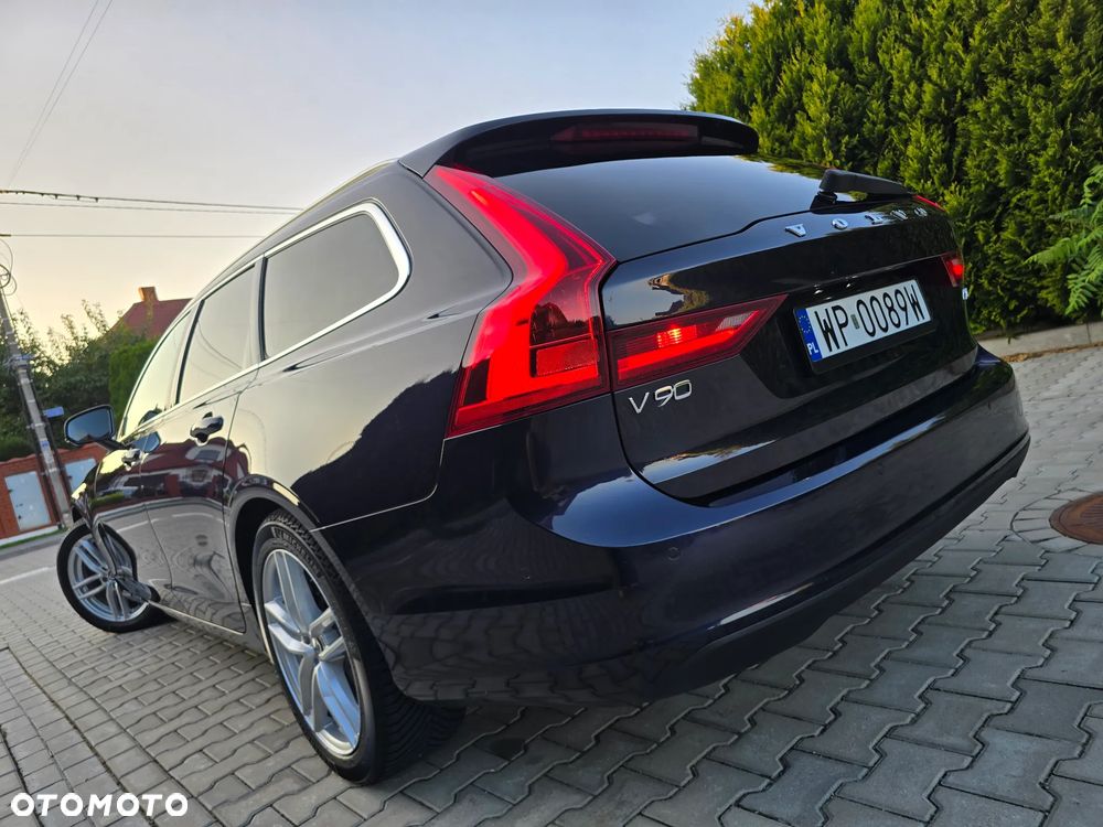 Volvo V90 D3 Momentum Pro - 2