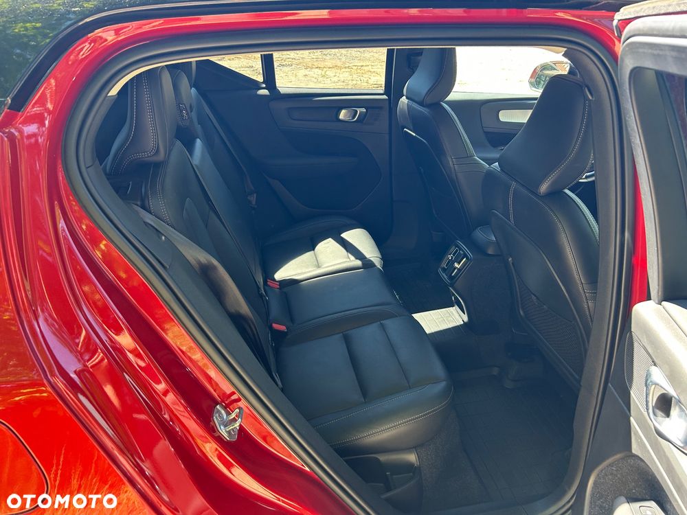 Volvo XC 40 T5 AWD Momentum - 25