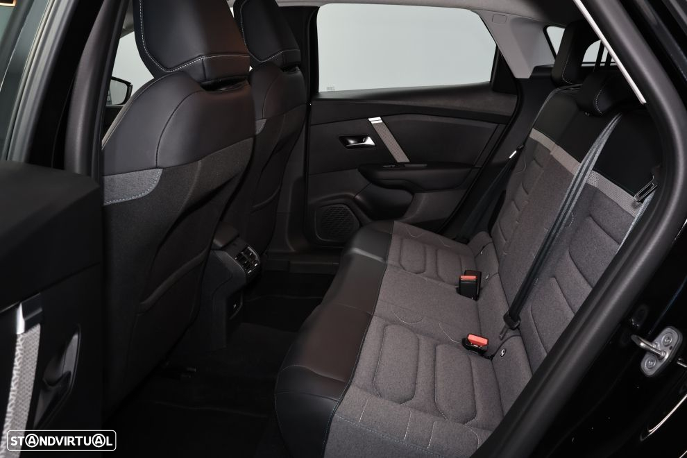 Citroën C4 1.2 PureTech Plus - 26