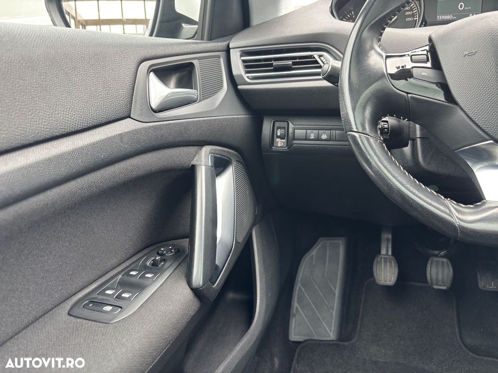 Peugeot 308 SW PureTech 110 Stop & Start Allure - 13