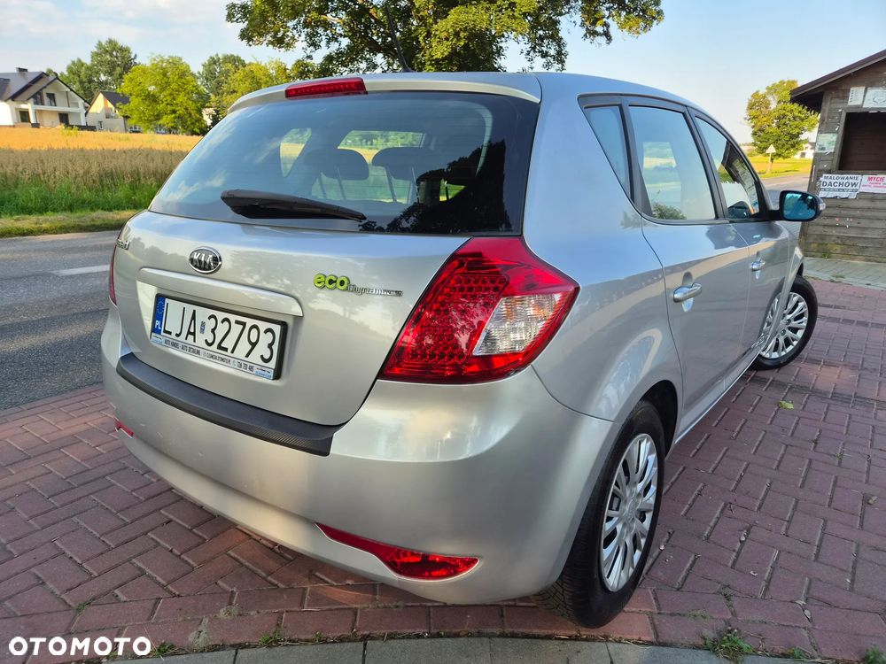 Kia Ceed 1.6 CRDi 90 Vision - 3