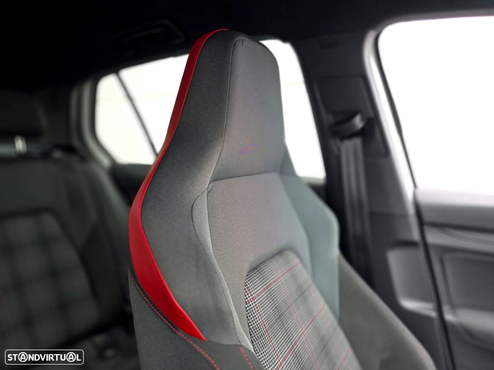 VW Golf 2.0 TSI GTI DSG - 33