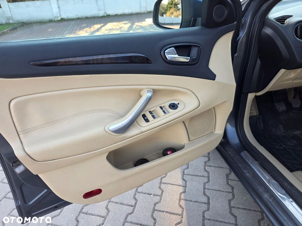 Ford Mondeo 1.8 TDCi Ghia X - 20