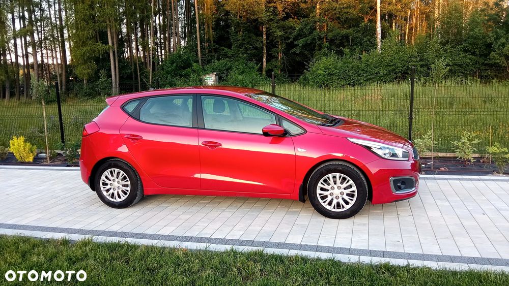 Kia Ceed - 10
