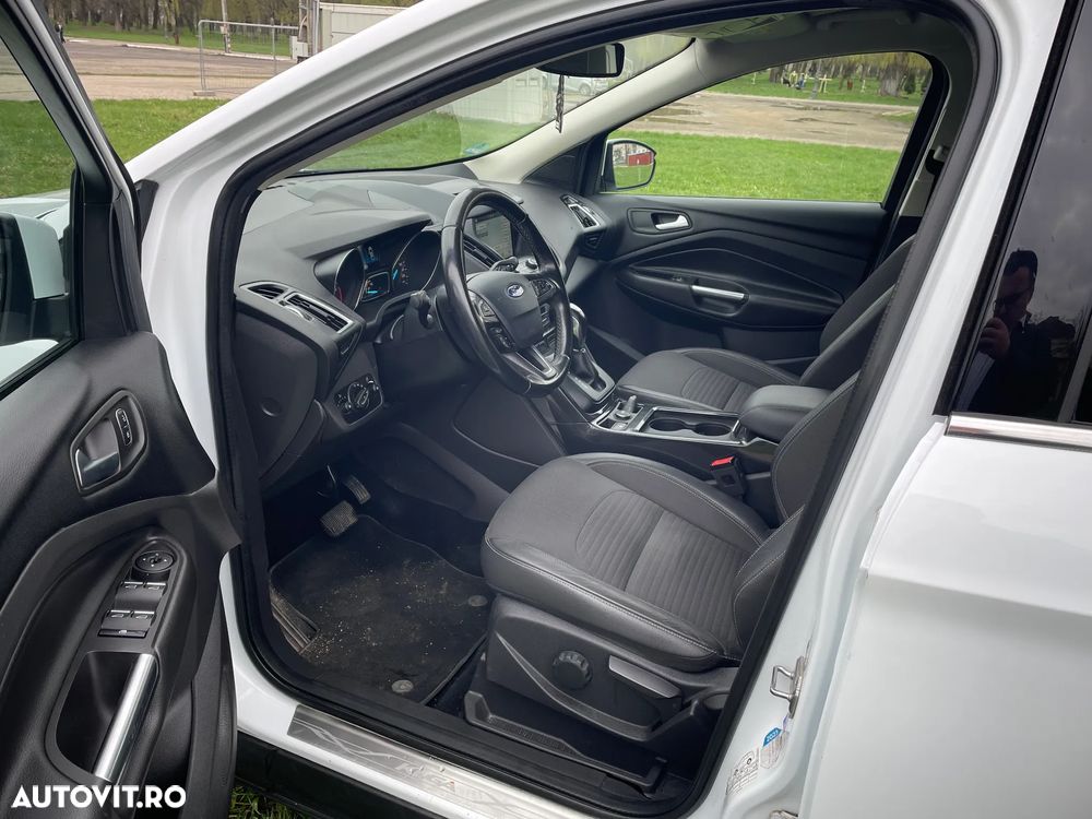 Ford Kuga 2.0 TDCi 4x4 Aut. Titanium - 5