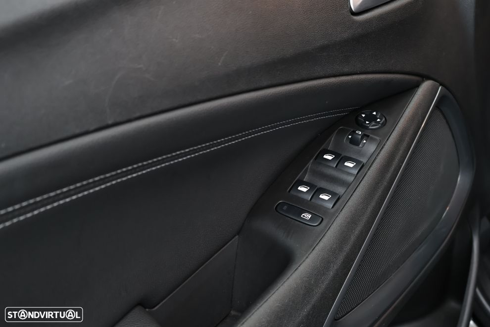 Opel Crossland 1.2 T Elegance - 24