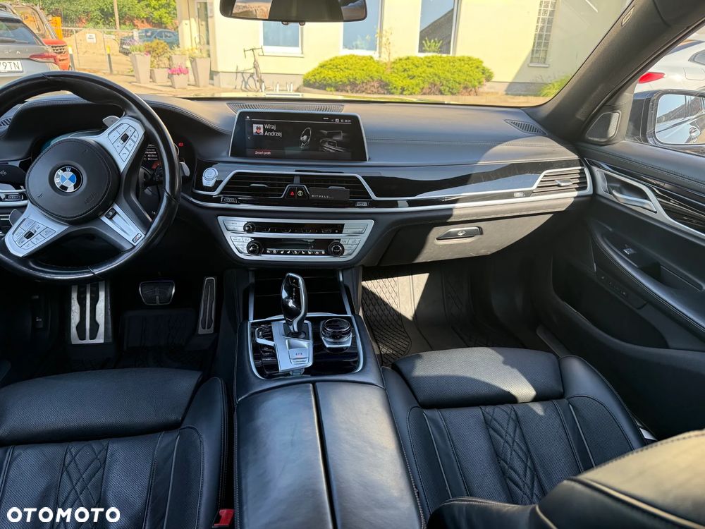 BMW Seria 7 750i xDrive sport - 16