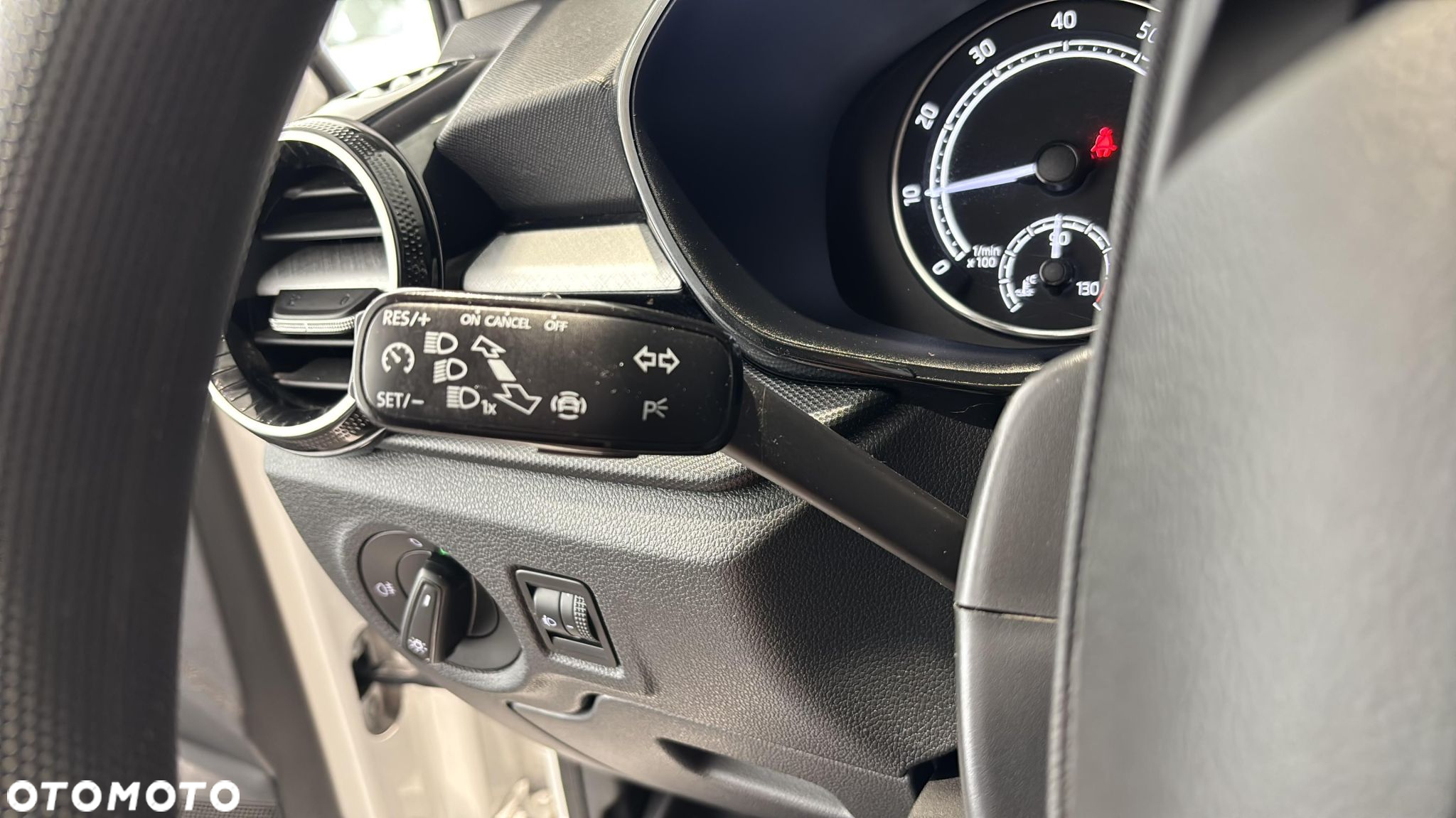 Skoda Fabia 1.0 Ambition - 25