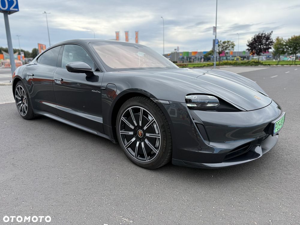 Porsche Taycan Turbo - 27