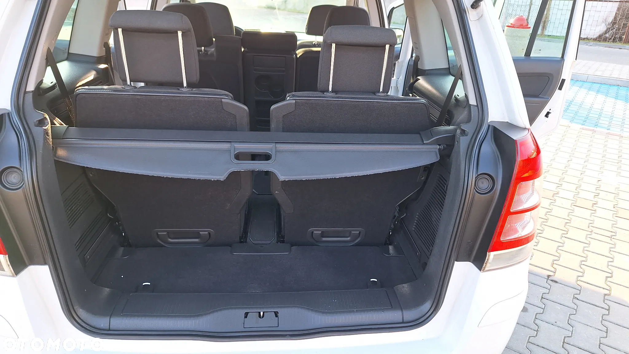 Opel Zafira 1.8 Enjoy - 27