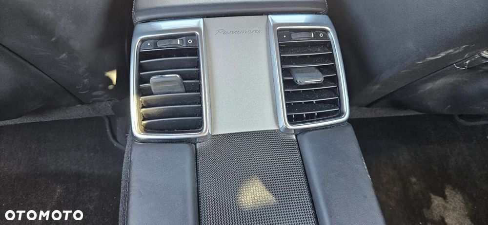 Porsche Panamera - 14