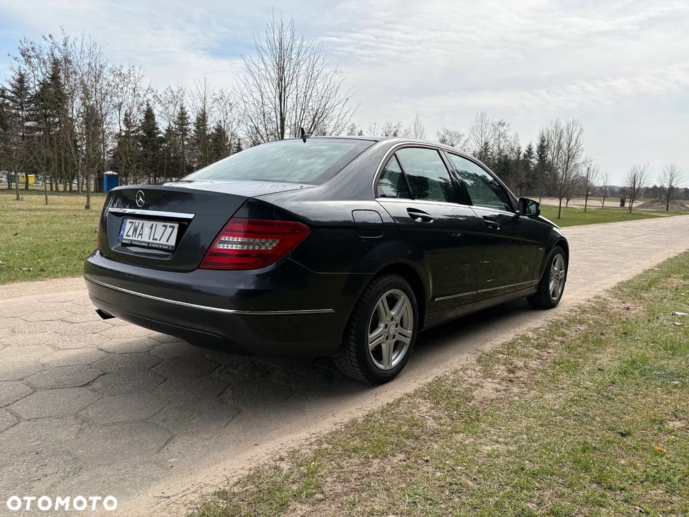 Mercedes-Benz Klasa C 180 CGI BlueEff Classic - 5