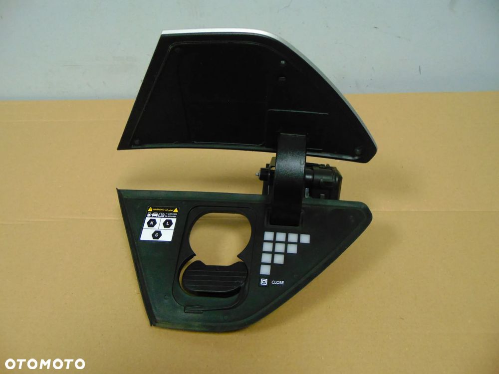 GNIAZDO ŁADOWANIA HYUNDAI IONIQ V P695C0-GI010 P695C0GI010