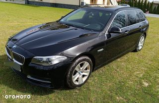 BMW Seria 5 525d xDrive Luxury Line