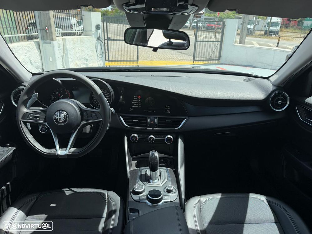 Alfa Romeo Giulia 2.2 D Super AT8 - 28