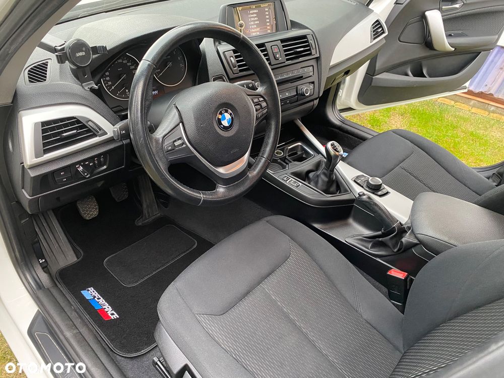 BMW Seria 1 118i - 12