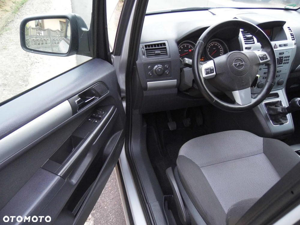 Opel Zafira 1.8 Design Edition - 24