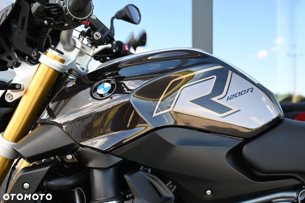 BMW R - 12