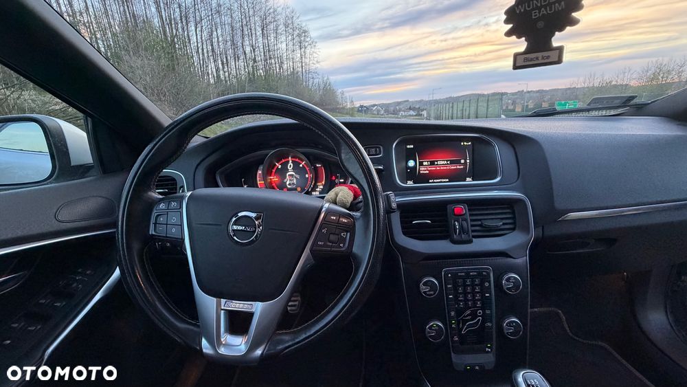 Volvo V40 D4 RDesign - 14