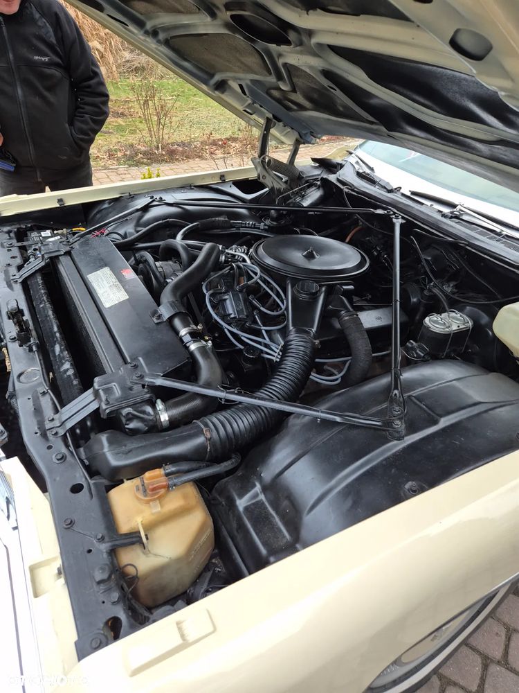Cadillac Deville - 8