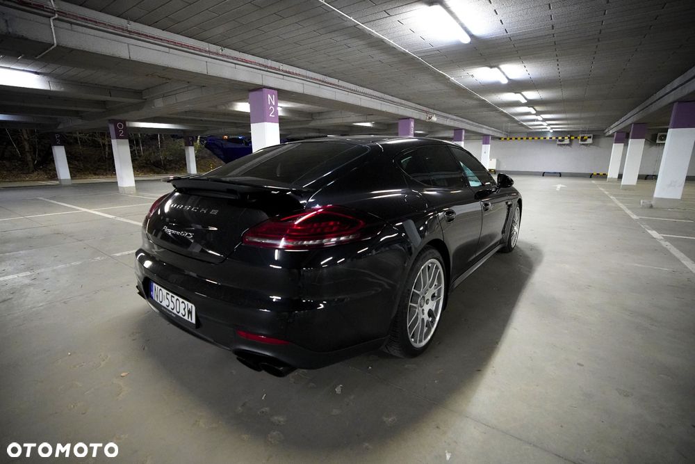 Porsche Panamera GTS - 6