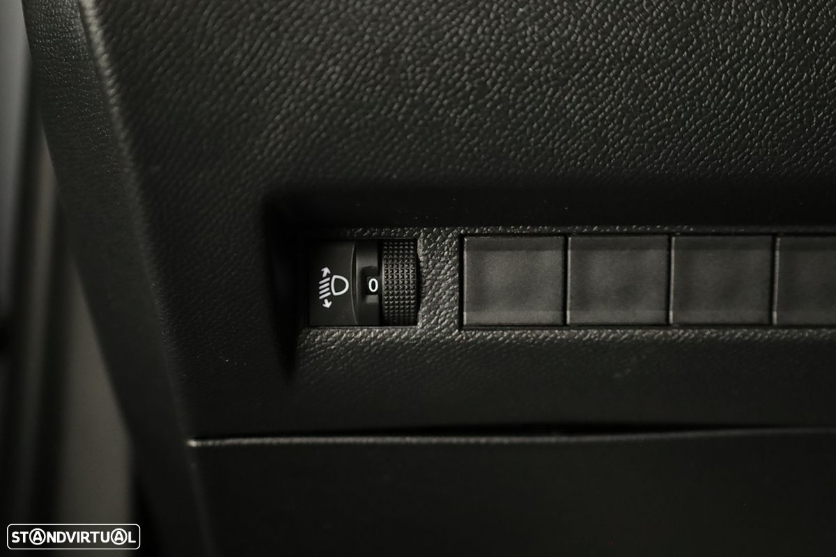 Peugeot 2008 1.2 PureTech Allure - 20