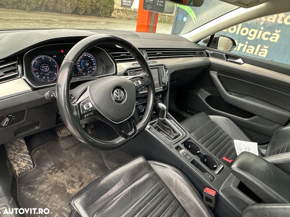 Volkswagen Passat Variant 2.0 TDI SCR 4Motion DSG Highline - 5