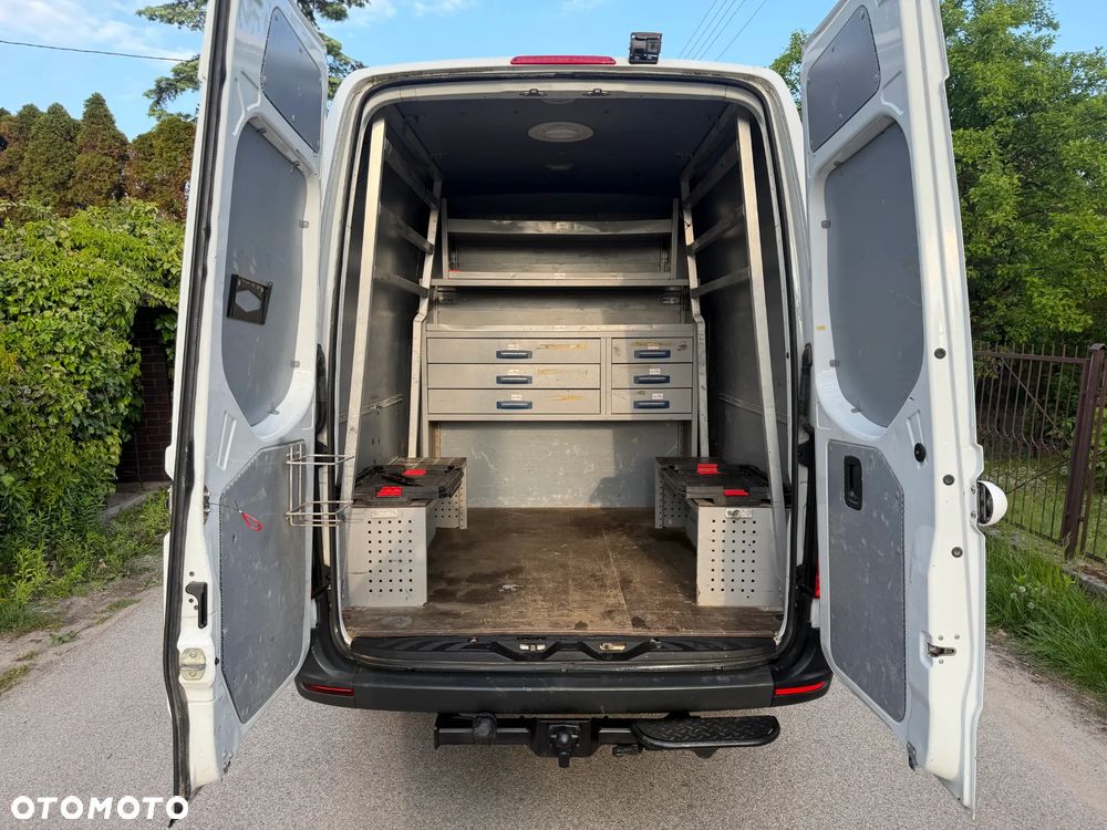 Mercedes-Benz SPRINTER - 32