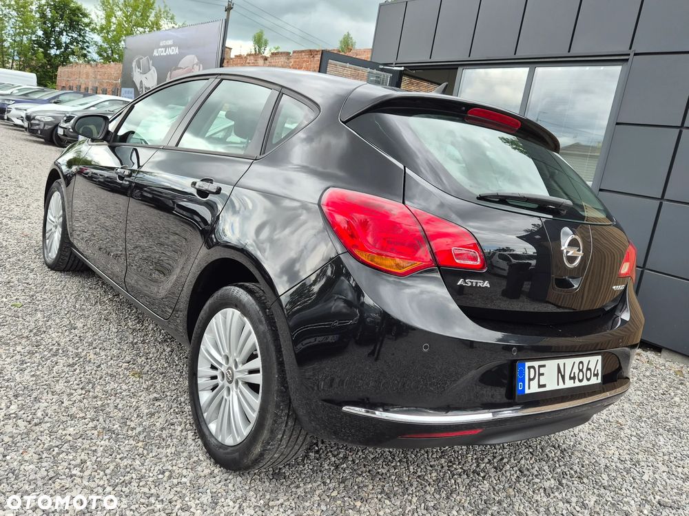 Opel Astra 1.6 CDTI Essentia - 9